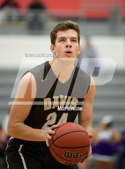 Thumbnail 3 in Lehi vs. Davis (Utah Elite 8 Tournament) photogallery.