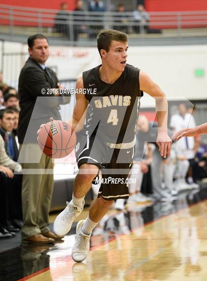 Thumbnail 2 in Lehi vs. Davis (Utah Elite 8 Tournament) photogallery.