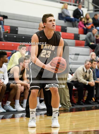 Thumbnail 1 in Lehi vs. Davis (Utah Elite 8 Tournament) photogallery.