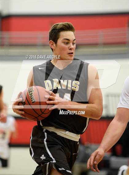 Thumbnail 3 in Lehi vs. Davis (Utah Elite 8 Tournament) photogallery.