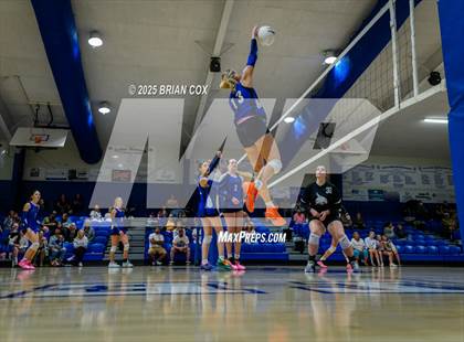 Thumbnail 2 in Marshall @ Cotter photogallery.