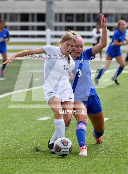 Thumbnail 2 in Bentonville West vs Bryant (AAA 6A Second Round Playoff) photogallery.