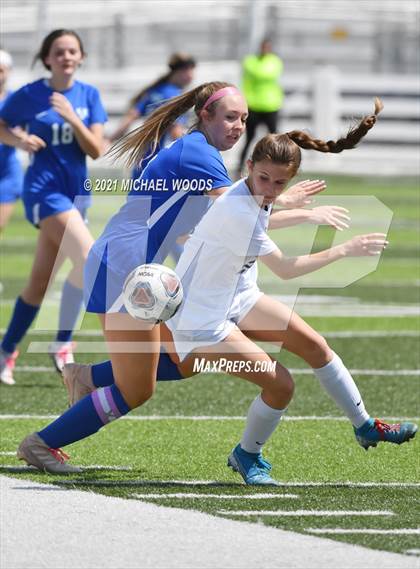 Thumbnail 3 in Bentonville West vs Bryant (AAA 6A Second Round Playoff) photogallery.