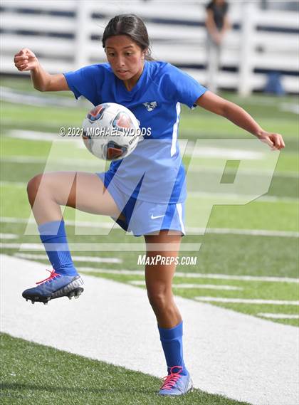 Thumbnail 1 in Bentonville West vs Bryant (AAA 6A Second Round Playoff) photogallery.