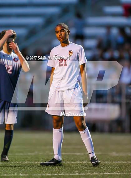 Thumbnail 3 in Harvard-Westlake vs Chaminade photogallery.