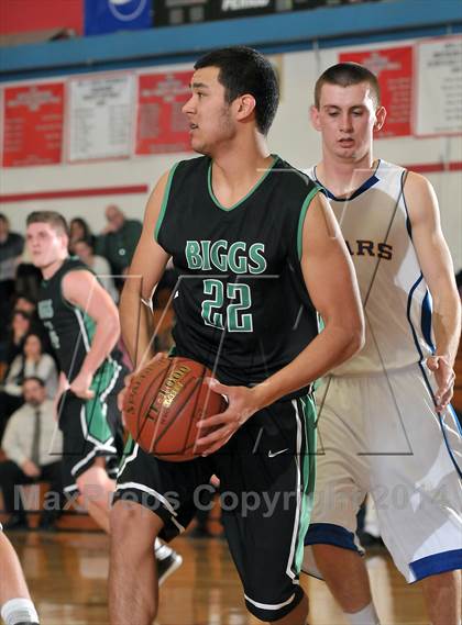 Thumbnail 3 in Biggs vs. Pierce (Love of the Game) photogallery.