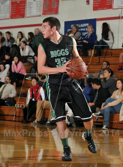 Thumbnail 2 in Biggs vs. Pierce (Love of the Game) photogallery.
