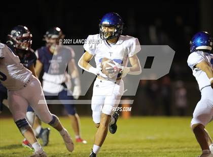 Thumbnail 2 in Longmont @ Dakota Ridge (CHSAA 4A Second Round Playoffs) photogallery.