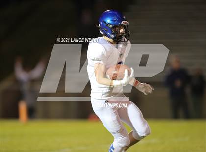 Thumbnail 3 in Longmont @ Dakota Ridge (CHSAA 4A Second Round Playoffs) photogallery.