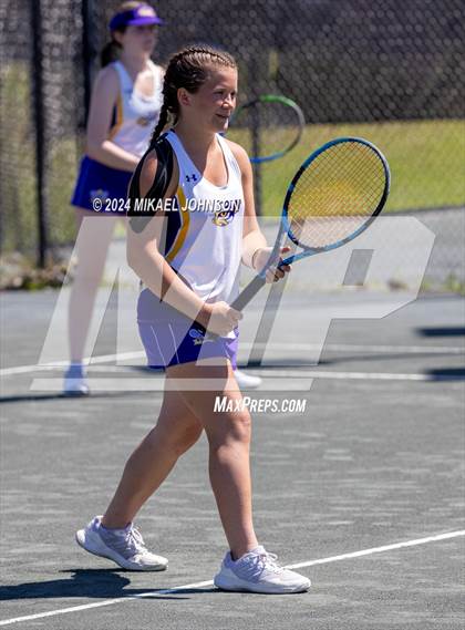 Thumbnail 3 in FHSAA 1A District 4 (Day 2) photogallery.