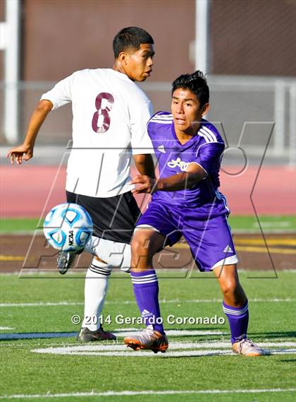 Thumbnail 1 in Weston Ranch vs. Livingston (CIF SJS D4 Final) photogallery.
