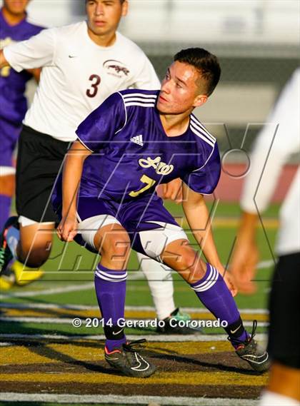 Thumbnail 1 in Weston Ranch vs. Livingston (CIF SJS D4 Final) photogallery.