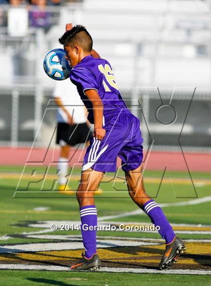 Thumbnail 3 in Weston Ranch vs. Livingston (CIF SJS D4 Final) photogallery.