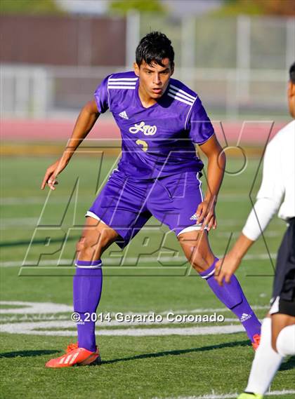 Thumbnail 2 in Weston Ranch vs. Livingston (CIF SJS D4 Final) photogallery.