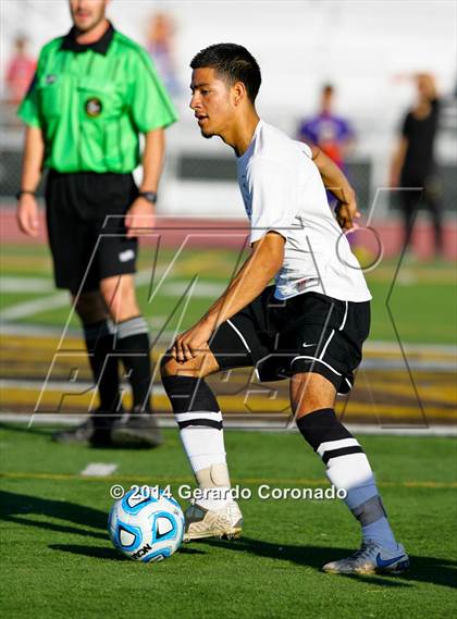 Thumbnail 3 in Weston Ranch vs. Livingston (CIF SJS D4 Final) photogallery.