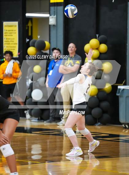 Thumbnail 2 in Dakota Ridge @ Green Mountain photogallery.