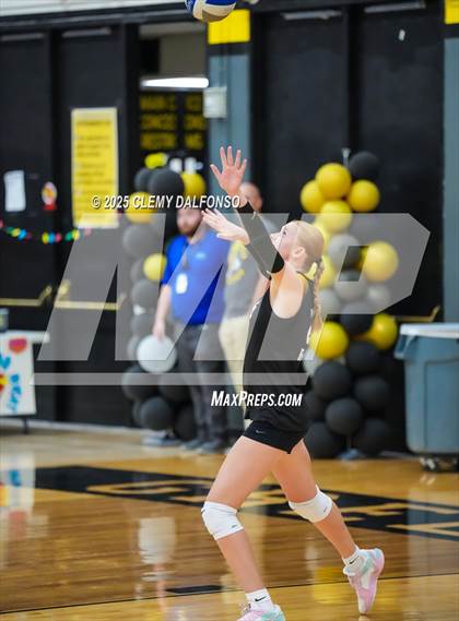 Thumbnail 2 in Dakota Ridge @ Green Mountain photogallery.