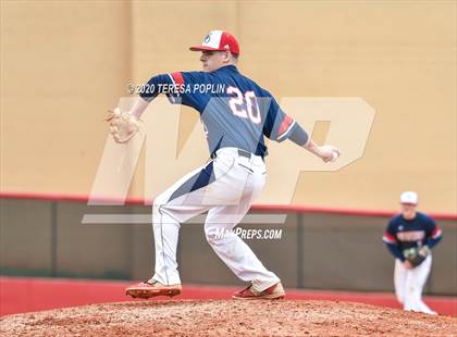 Thumbnail 3 in West-Oak @ Greenville photogallery.