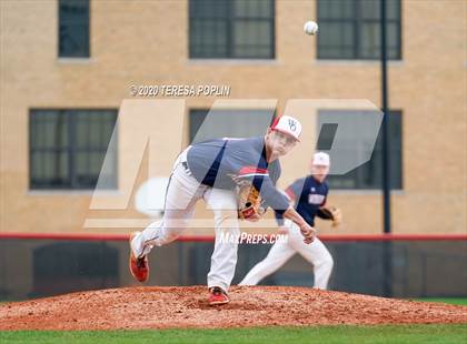 Thumbnail 3 in West-Oak @ Greenville photogallery.