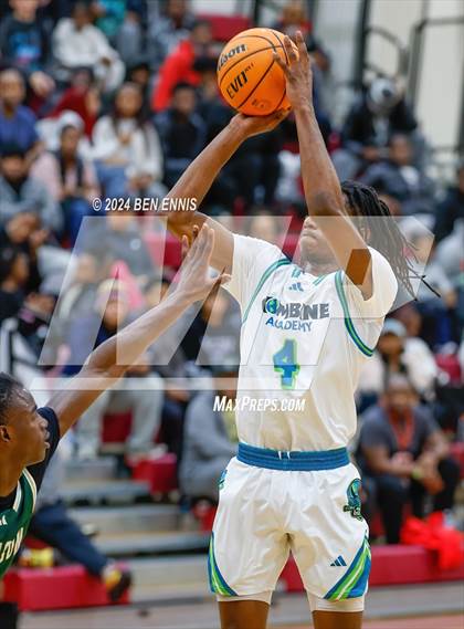 Thumbnail 2 in Grayson vs. Combine Academy National (Hard in the Paint) photogallery.