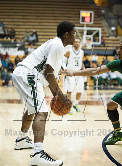 Thumbnail 2 in El Cerrito vs. Sacred Heart Cathedral (MaxPreps MLK Classic) photogallery.