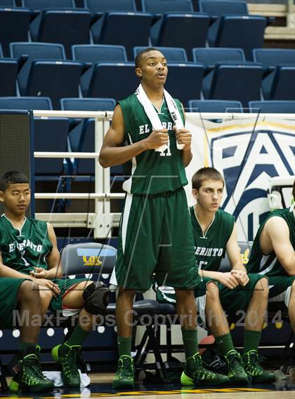 Thumbnail 1 in El Cerrito vs. Sacred Heart Cathedral (MaxPreps MLK Classic) photogallery.