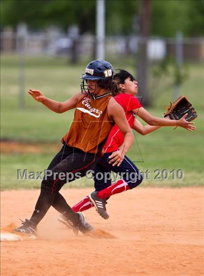 Thumbnail 2 in Cornerstone Christian vs Central Christian (Texas Christian Athletic League State Tournament) photogallery.