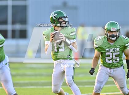 Thumbnail 1 in Greenfield-Central @ Yorktown photogallery.