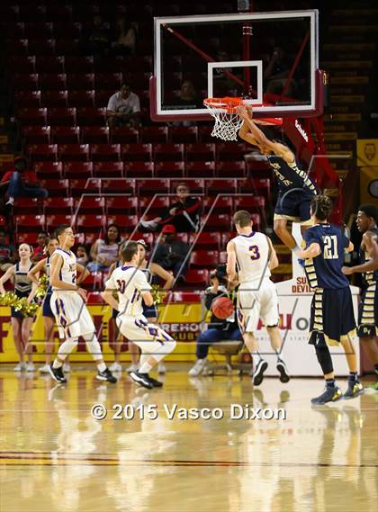 Thumbnail 1 in Desert Vista vs. Mesa (AIA Division 1 Quarterfinal) photogallery.