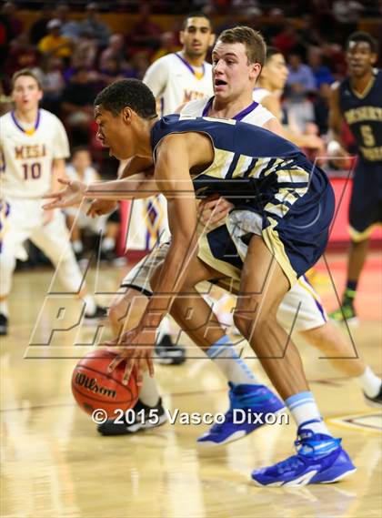 Thumbnail 3 in Desert Vista vs. Mesa (AIA Division 1 Quarterfinal) photogallery.
