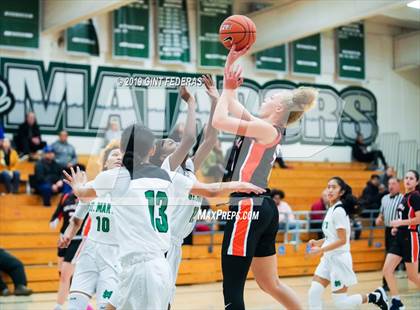 Thumbnail 2 in California vs. St. Mary's (Miramonte Showcase) photogallery.