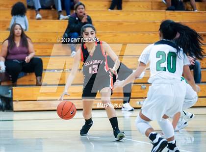 Thumbnail 2 in California vs. St. Mary's (Miramonte Showcase) photogallery.