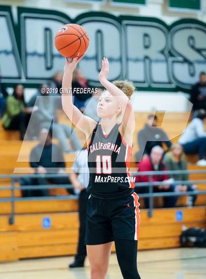 Thumbnail 3 in California vs. St. Mary's (Miramonte Showcase) photogallery.