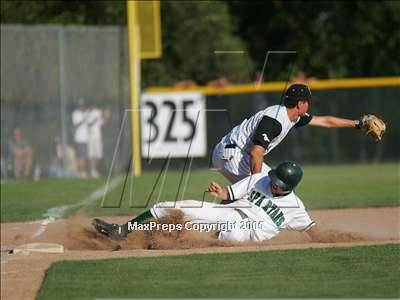 Thumbnail 1 in De La Salle vs Monte Vista (3A Sec. Final) photogallery.