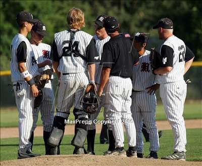 Thumbnail 2 in De La Salle vs Monte Vista (3A Sec. Final) photogallery.