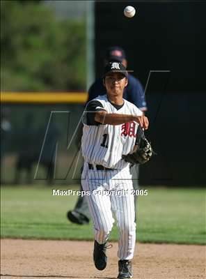 Thumbnail 2 in De La Salle vs Monte Vista (3A Sec. Final) photogallery.