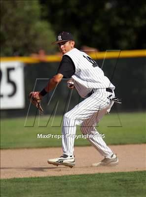 Thumbnail 2 in De La Salle vs Monte Vista (3A Sec. Final) photogallery.