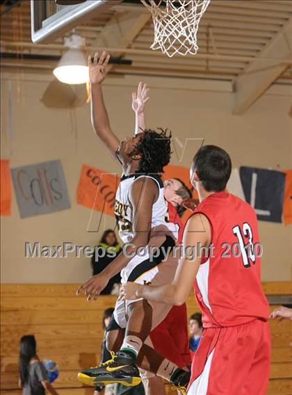 Thumbnail 1 in Lodi vs. Kennedy (Running with the Pack) photogallery.