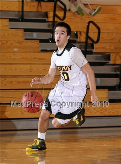 Thumbnail 1 in Lodi vs. Kennedy (Running with the Pack) photogallery.