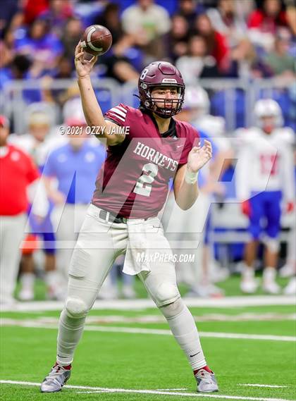 Thumbnail 2 in Flour Bluff vs. Gregory-Portland (UIL 5A D1 Regional Playoff) photogallery.