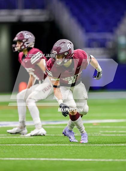Thumbnail 3 in Flour Bluff vs. Gregory-Portland (UIL 5A D1 Regional Playoff) photogallery.