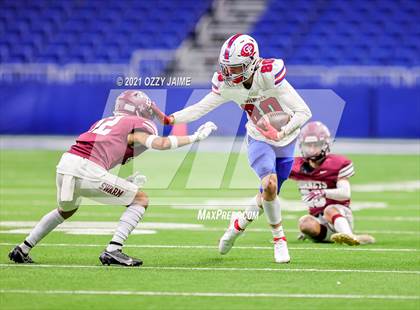 Thumbnail 1 in Flour Bluff vs. Gregory-Portland (UIL 5A D1 Regional Playoff) photogallery.