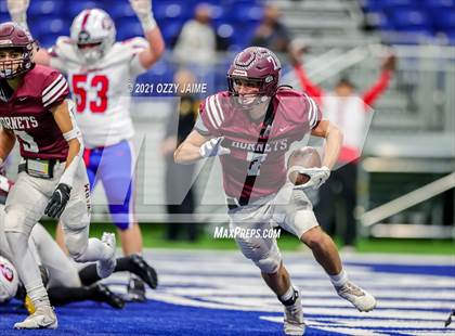 Thumbnail 3 in Flour Bluff vs. Gregory-Portland (UIL 5A D1 Regional Playoff) photogallery.