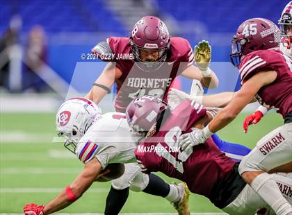 Thumbnail 2 in Flour Bluff vs. Gregory-Portland (UIL 5A D1 Regional Playoff) photogallery.