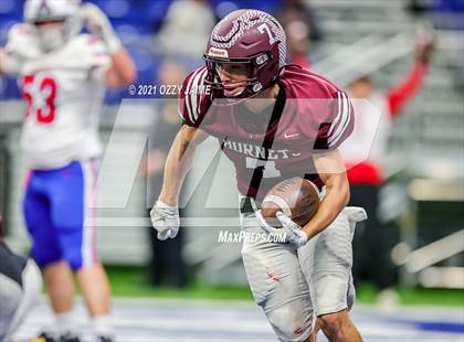 Thumbnail 1 in Flour Bluff vs. Gregory-Portland (UIL 5A D1 Regional Playoff) photogallery.