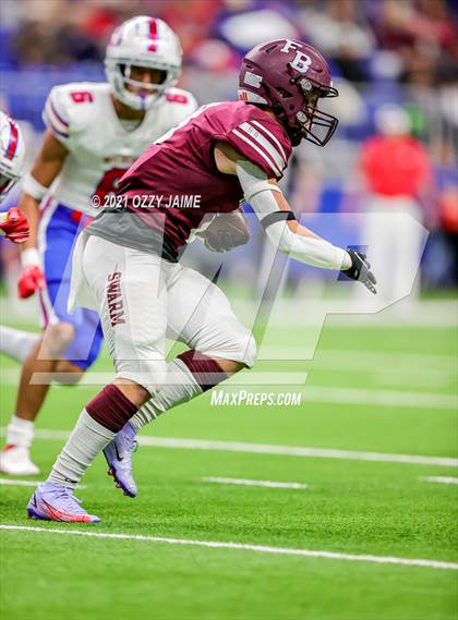 Thumbnail 1 in Flour Bluff vs. Gregory-Portland (UIL 5A D1 Regional Playoff) photogallery.