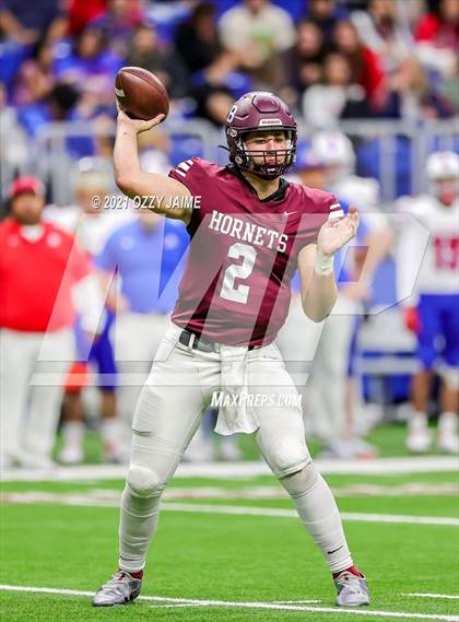 Thumbnail 1 in Flour Bluff vs. Gregory-Portland (UIL 5A D1 Regional Playoff) photogallery.