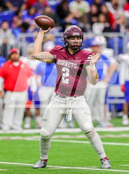 Thumbnail 3 in Flour Bluff vs. Gregory-Portland (UIL 5A D1 Regional Playoff) photogallery.