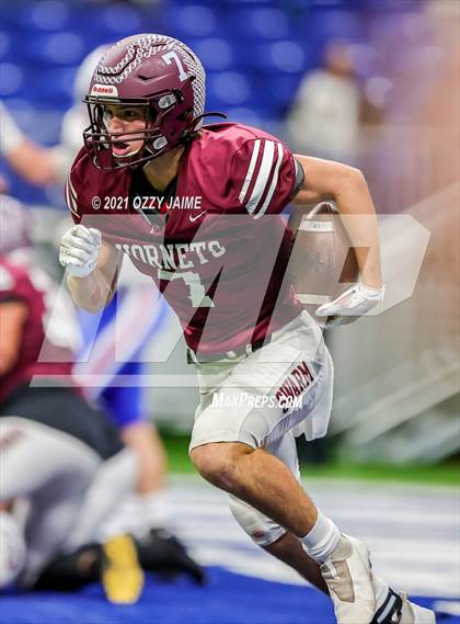 Thumbnail 3 in Flour Bluff vs. Gregory-Portland (UIL 5A D1 Regional Playoff) photogallery.