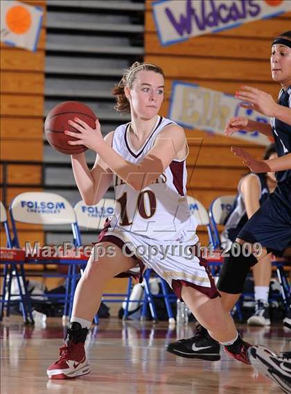 Thumbnail 3 in Vista del Lago vs. Whitney (Bulldog Winter Classic) photogallery.